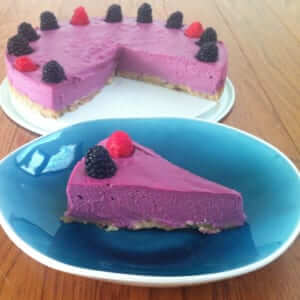 paleo vegan berry cheesecake