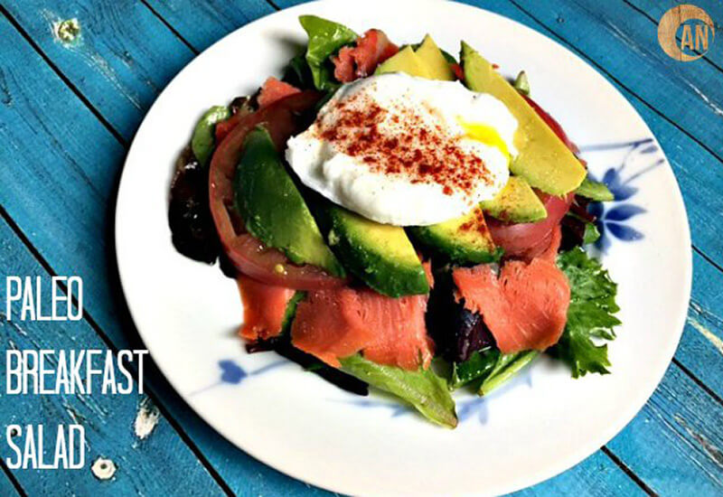 This Paleo Breakfast Salad is a great way to change up how you eat eggs for breakfast! It's really easy to throw together, but it seems kind of fancy.