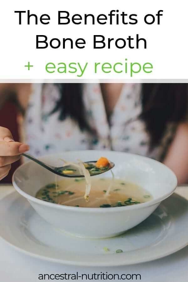 The Benefit of Bone Broth + easy bone broth recipe! Making bone broth from scratch at home is easy and cheap and you can use it as a base for all your soups and stews! I will show you how! #bonebroth #paleo